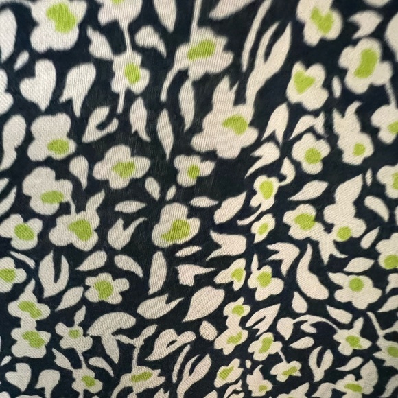CYNTHIA ROWLEY   SIZE L   SMALL FLORAL BLUE/ WHITE/LIME GREEN RAYON BLOUSE - Picture 2 of 7